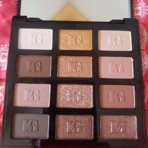 LAURA GELLER Compact Nude Attitude Shift Into Neutral 12 Multi-Finish EYESHADOWS